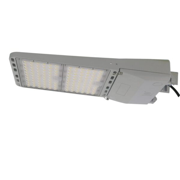 Foco LED para caja de zapatos de 300 vatios | 40200 lúmenes | 5000 K | 100-277 V | Tipo 3 | Carcasa plateada